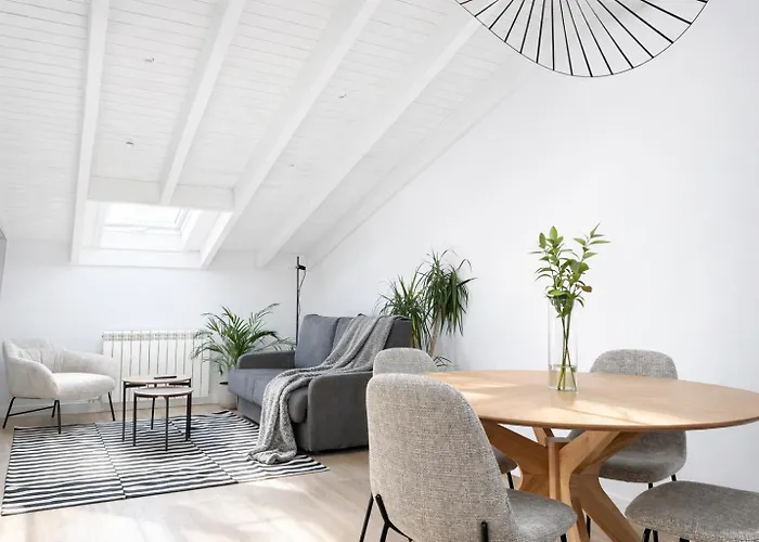 Corazon De La Ciudad By Apartamentoscatedralcamino Burgo